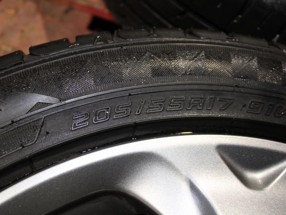 JDM HONDA WHEELS Imported from Japan 5X114.3 205 / 55 R17 17X6J OFFSET +55 Dunlop tires: Image 7